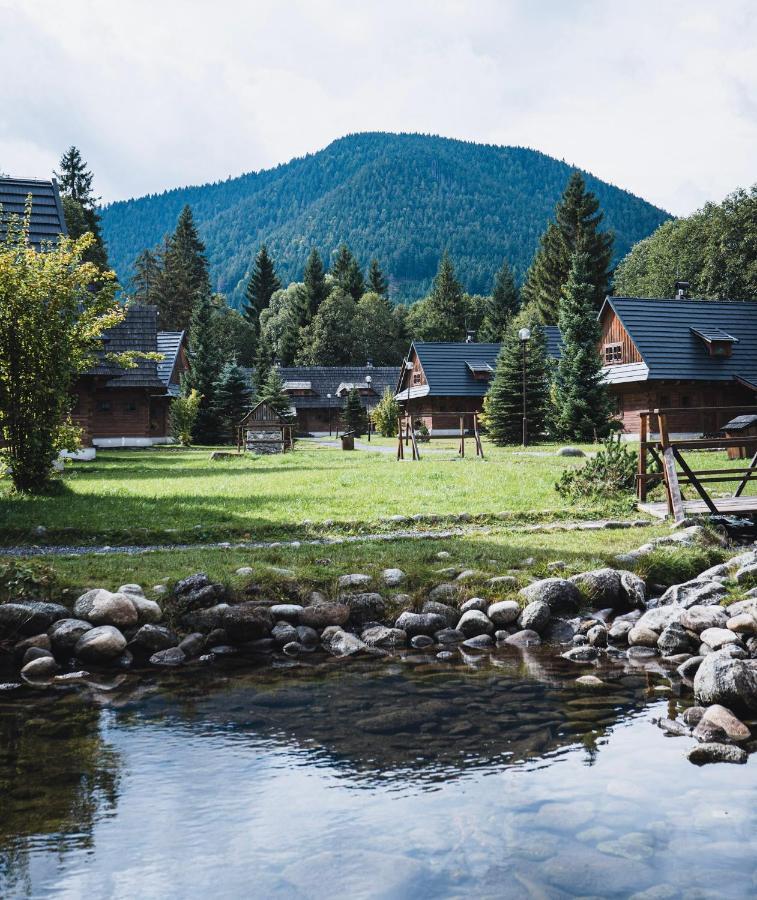 Hotel****Liptovsky Dvor Liptovský Ján 外观 照片