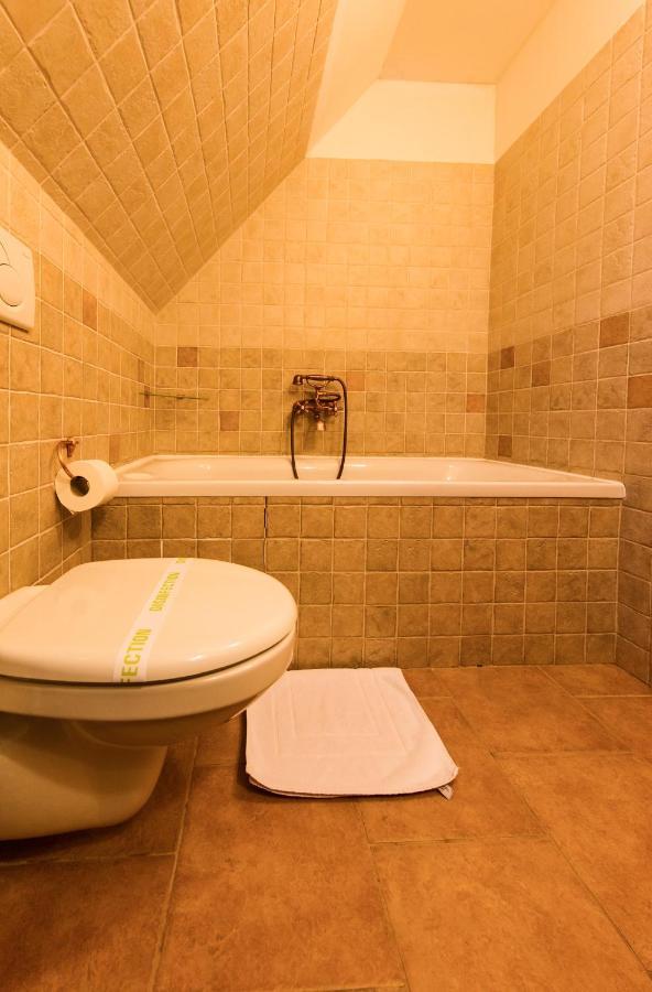 Hotel****Liptovsky Dvor Liptovský Ján 外观 照片
