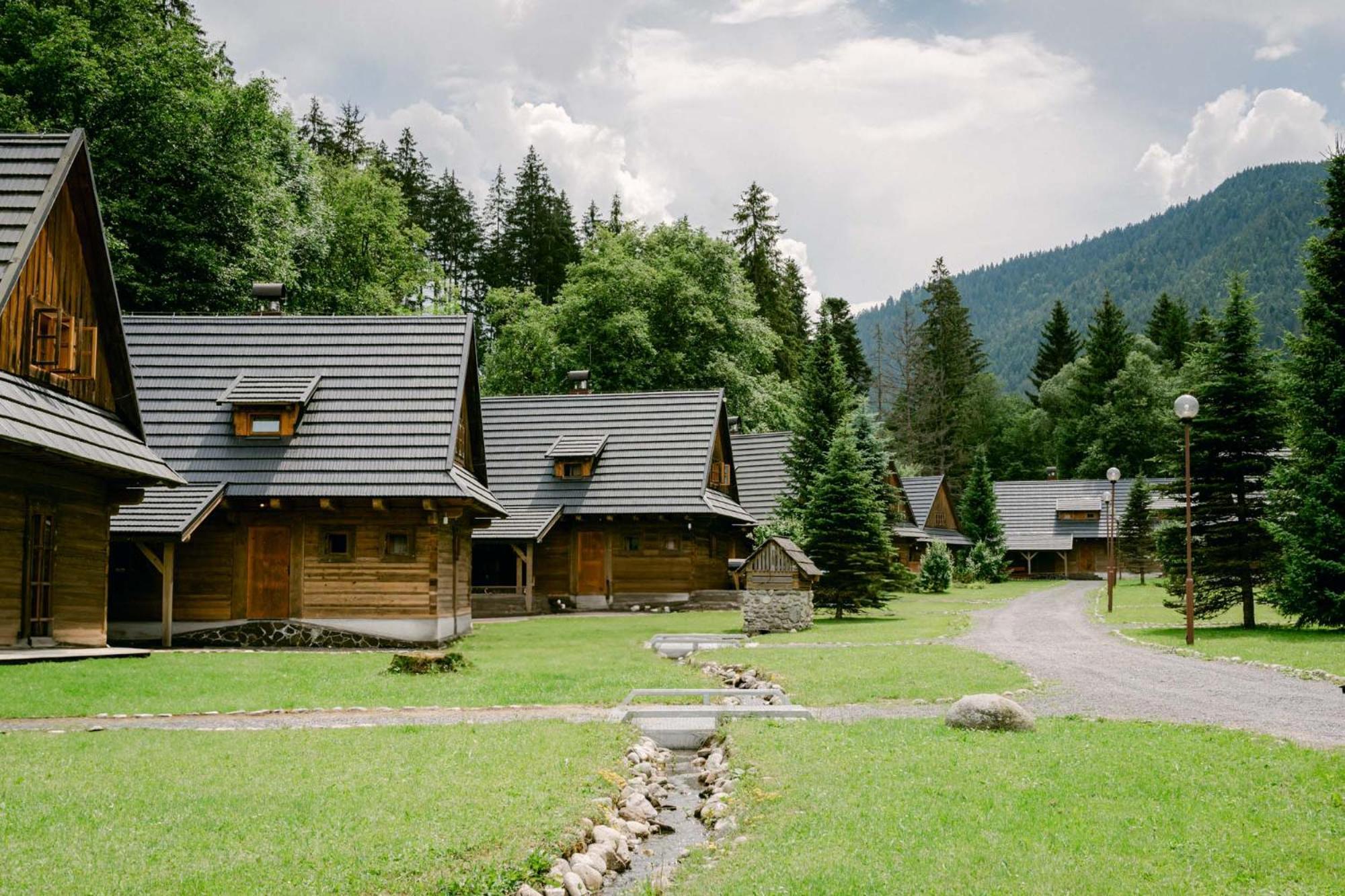 Hotel****Liptovsky Dvor Liptovský Ján 外观 照片